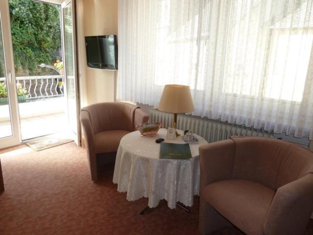 Hôtel Alte Weinstube à Enkirch Extérieur photo